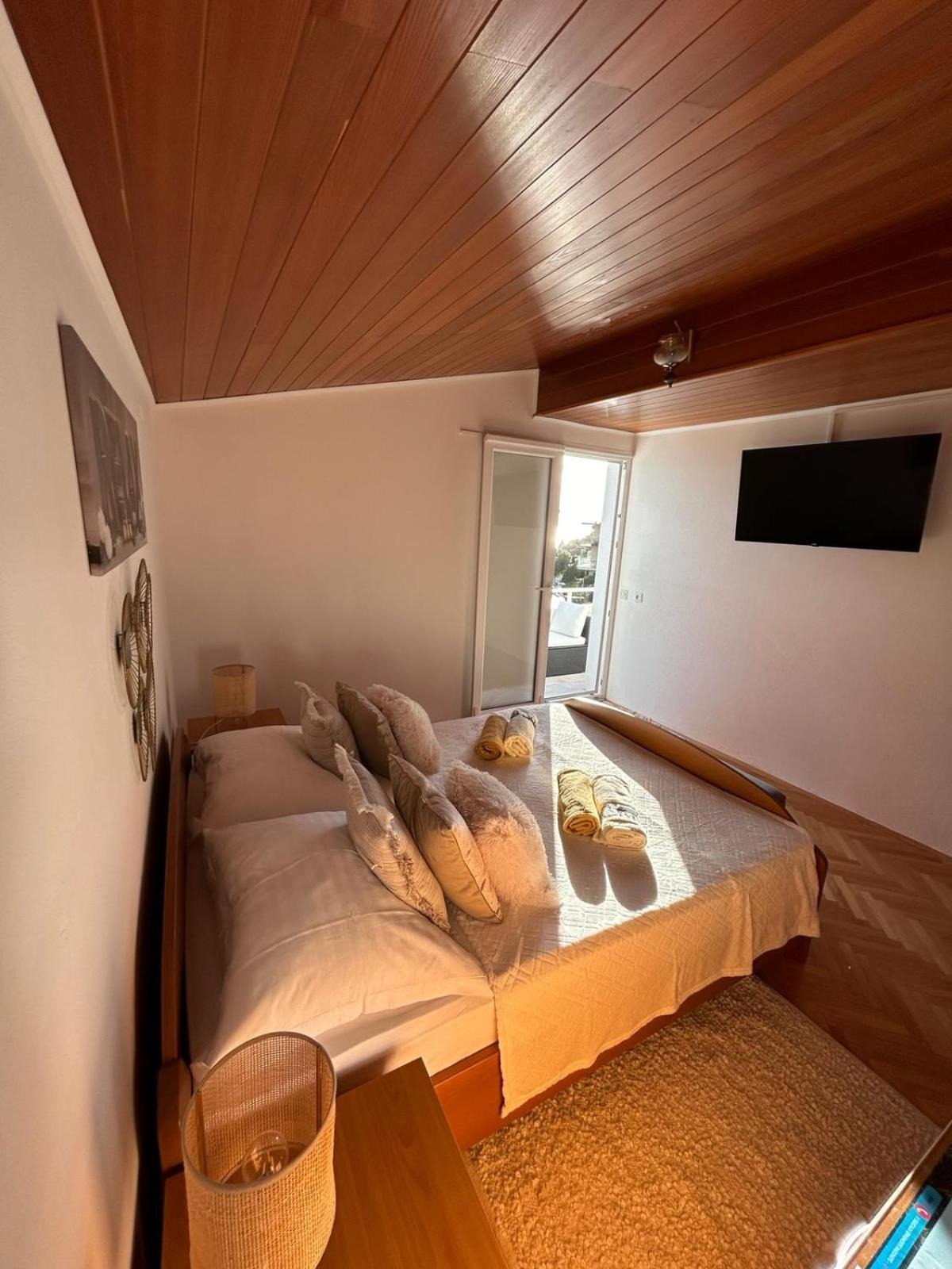 Apartments Emilija Brela Zewnętrze zdjęcie