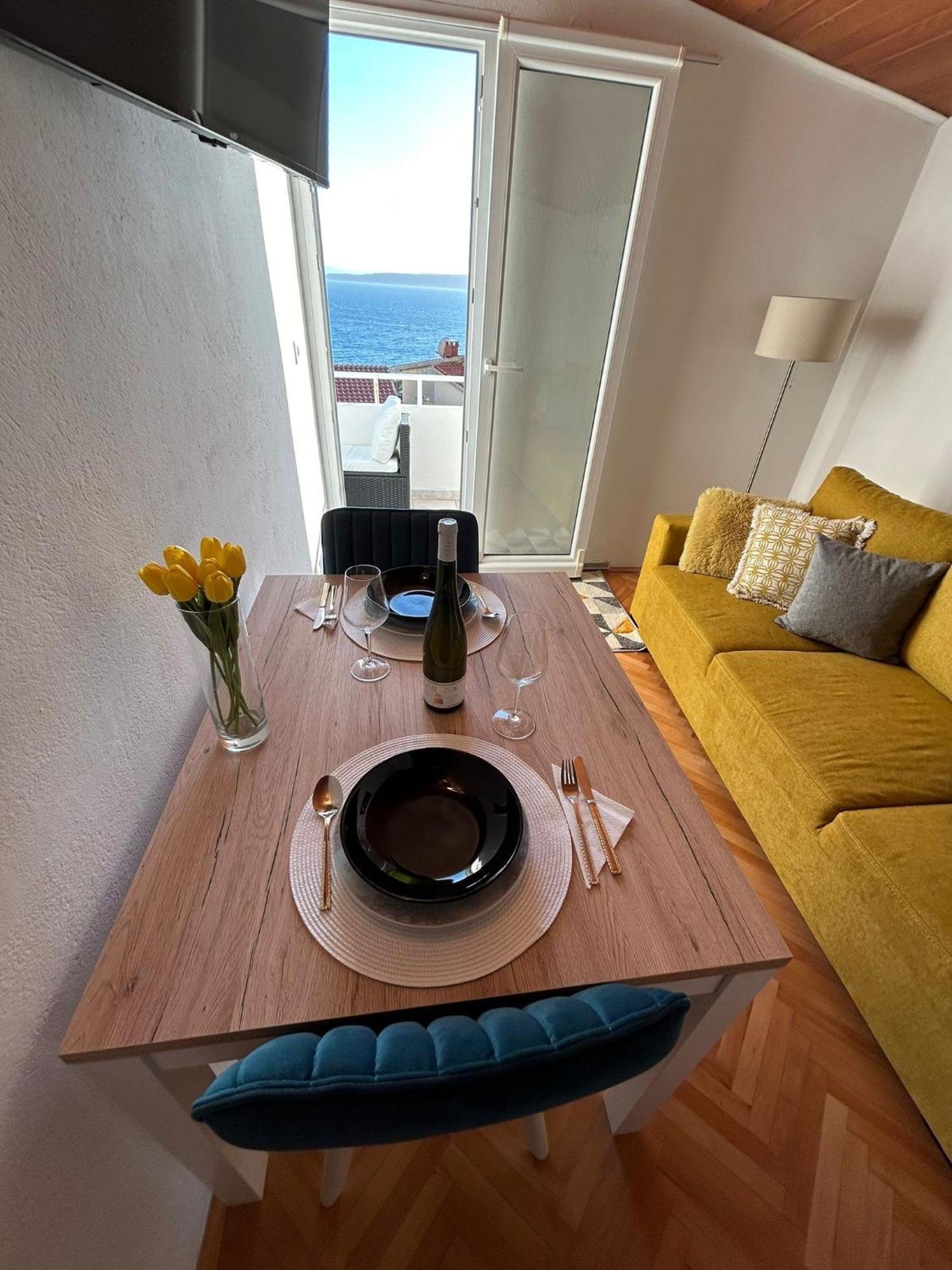 Apartments Emilija Brela Zewnętrze zdjęcie