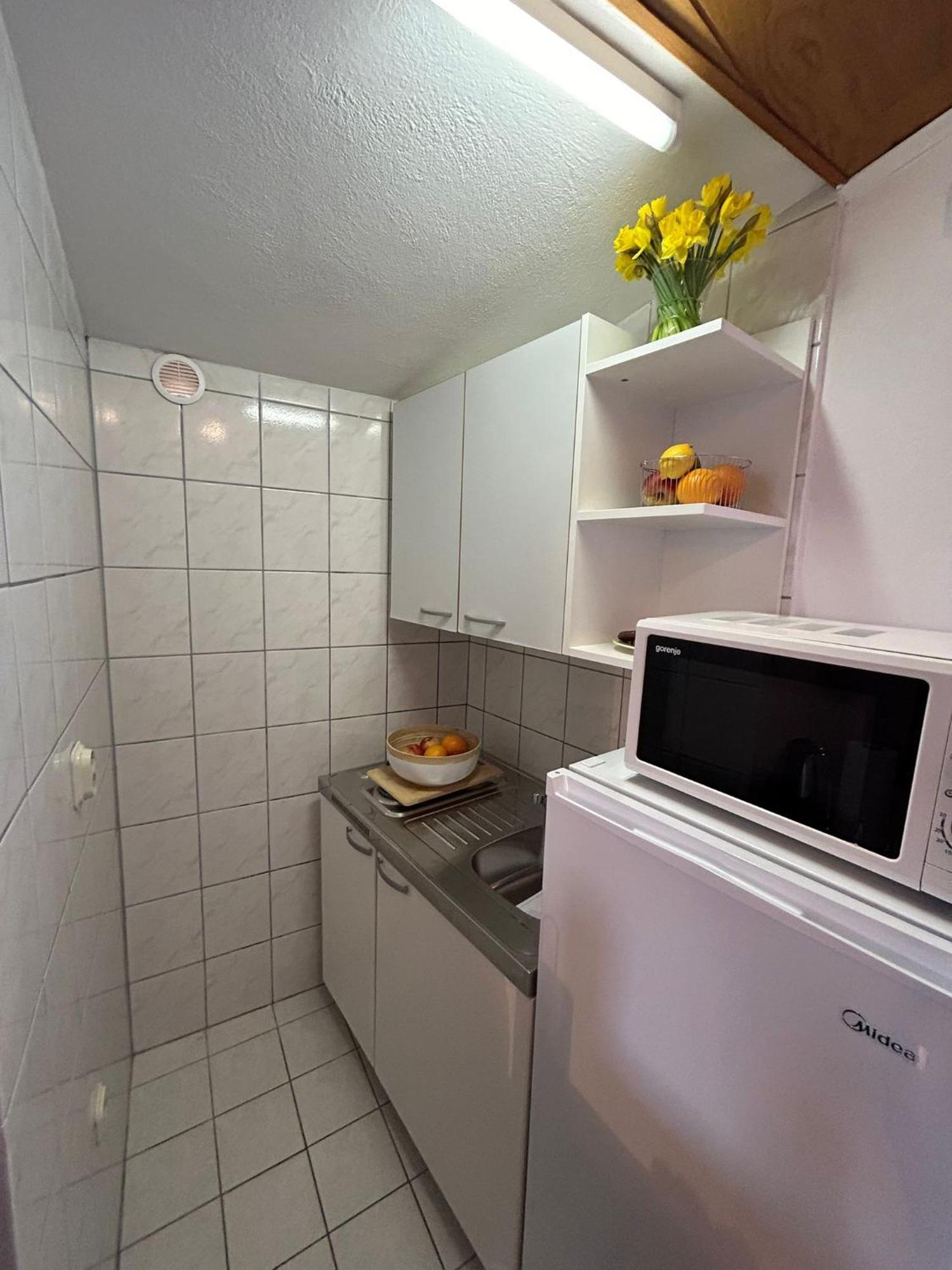 Apartments Emilija Brela Zewnętrze zdjęcie