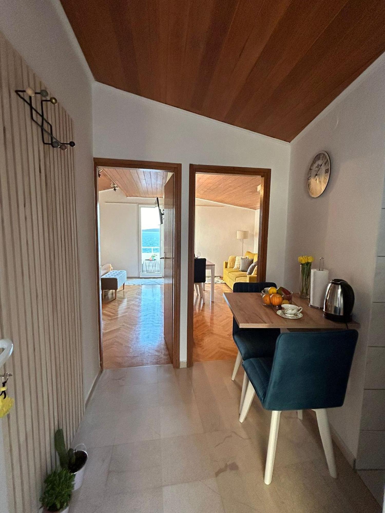 Apartments Emilija Brela Zewnętrze zdjęcie