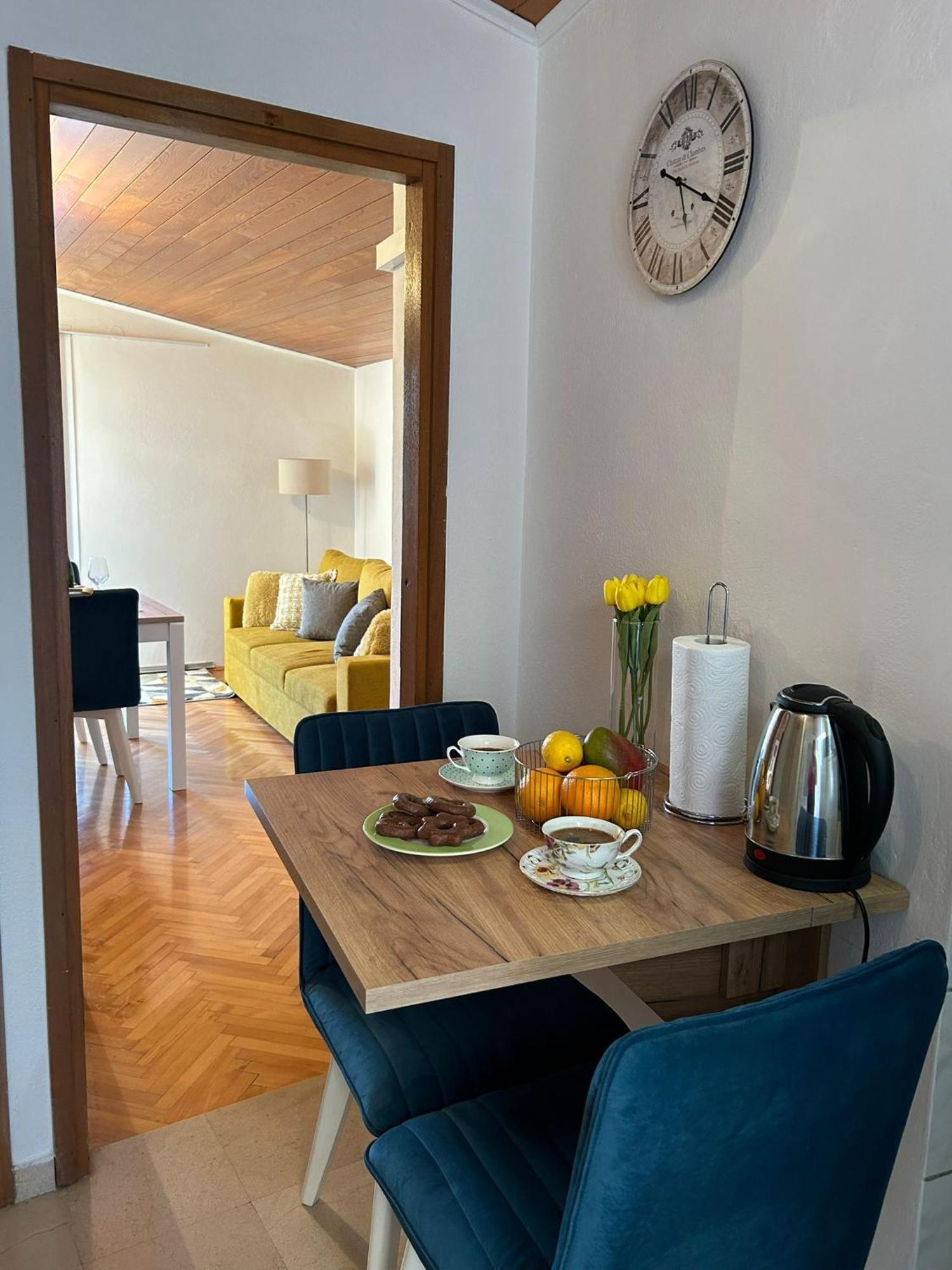 Apartments Emilija Brela Zewnętrze zdjęcie