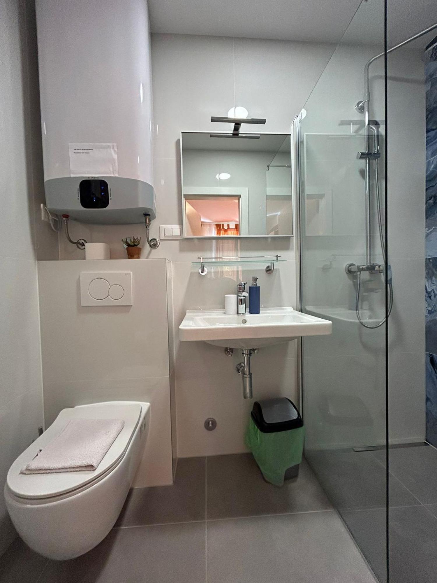 Apartments Emilija Brela Zewnętrze zdjęcie