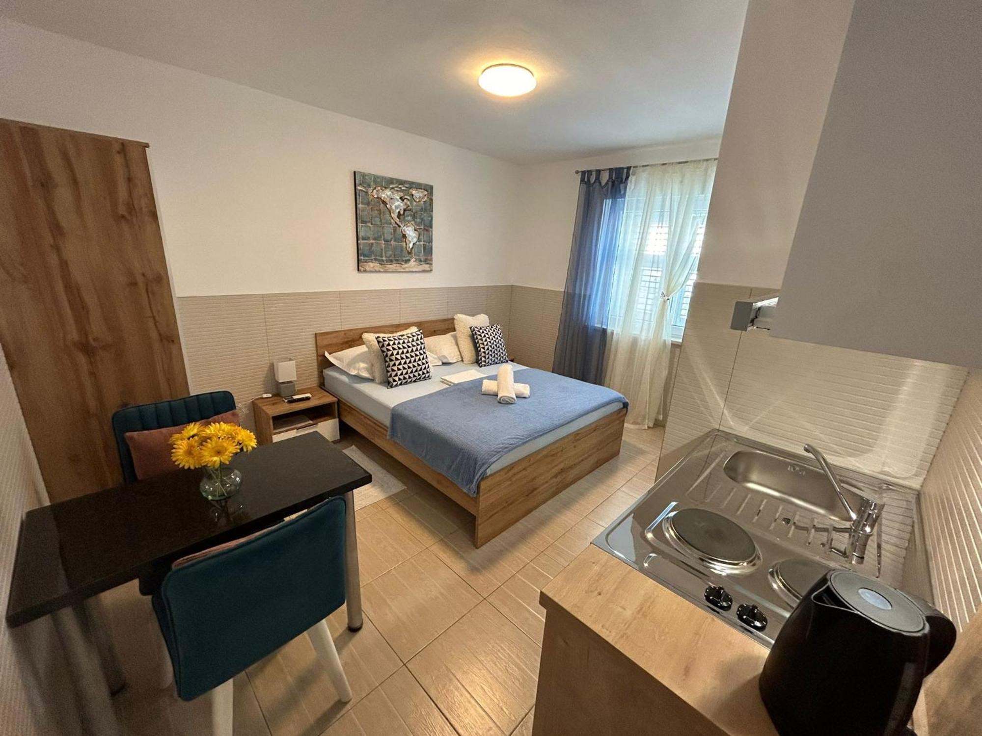 Apartments Emilija Brela Zewnętrze zdjęcie